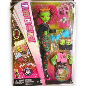 Monster High Fearbook Venus McFlytrap Doll NIB Gardening Theme G3